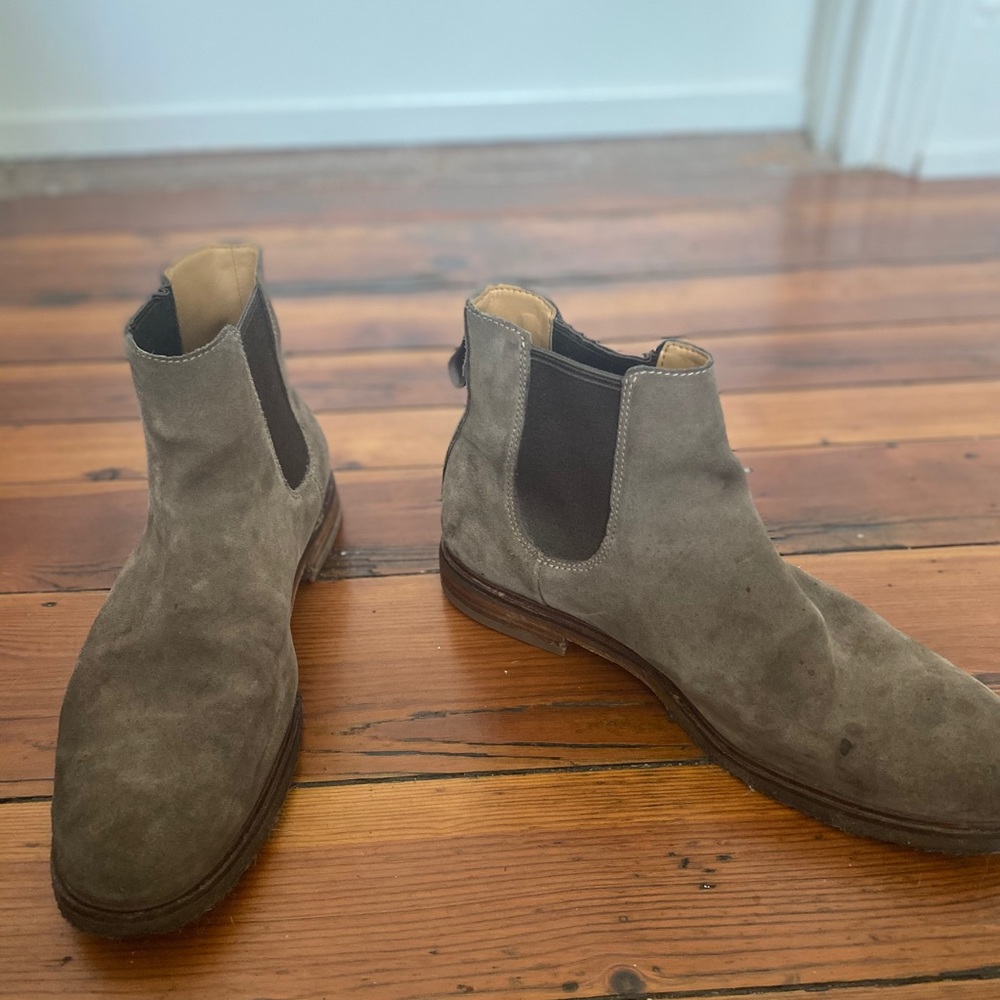 Clark’s size 11 boots